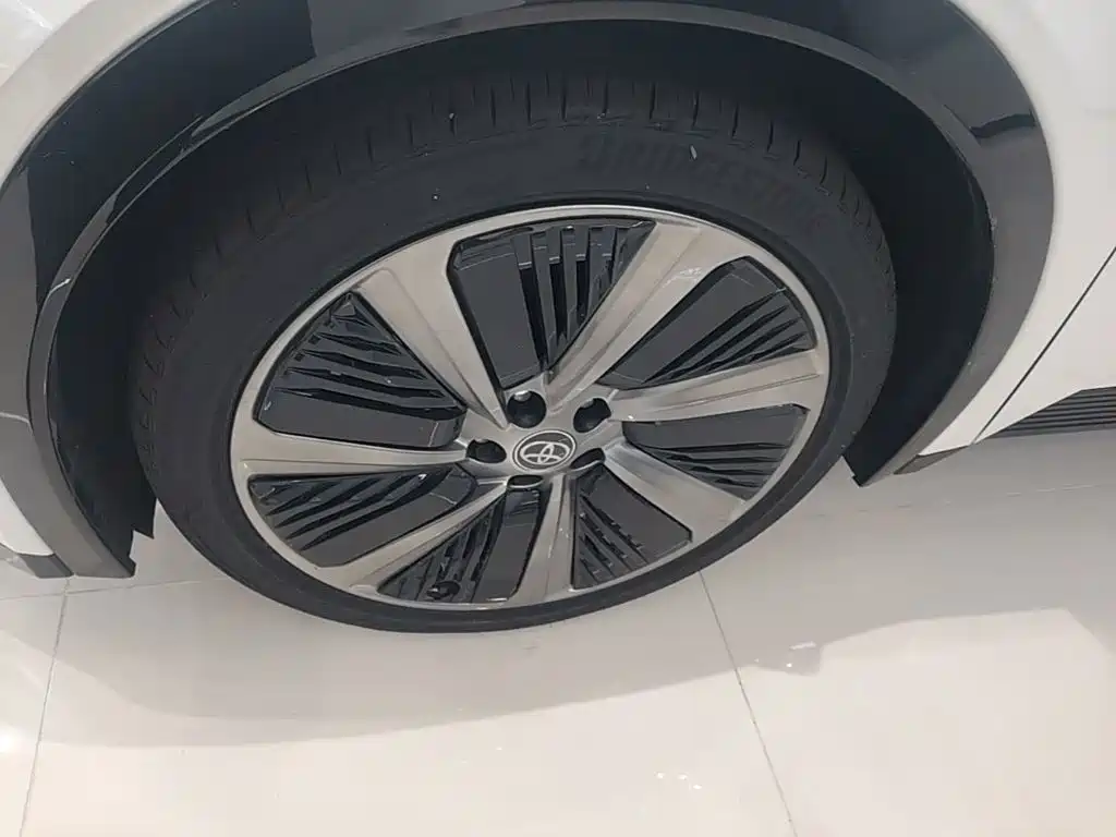 Toyota bZ5 — миниатюра 23