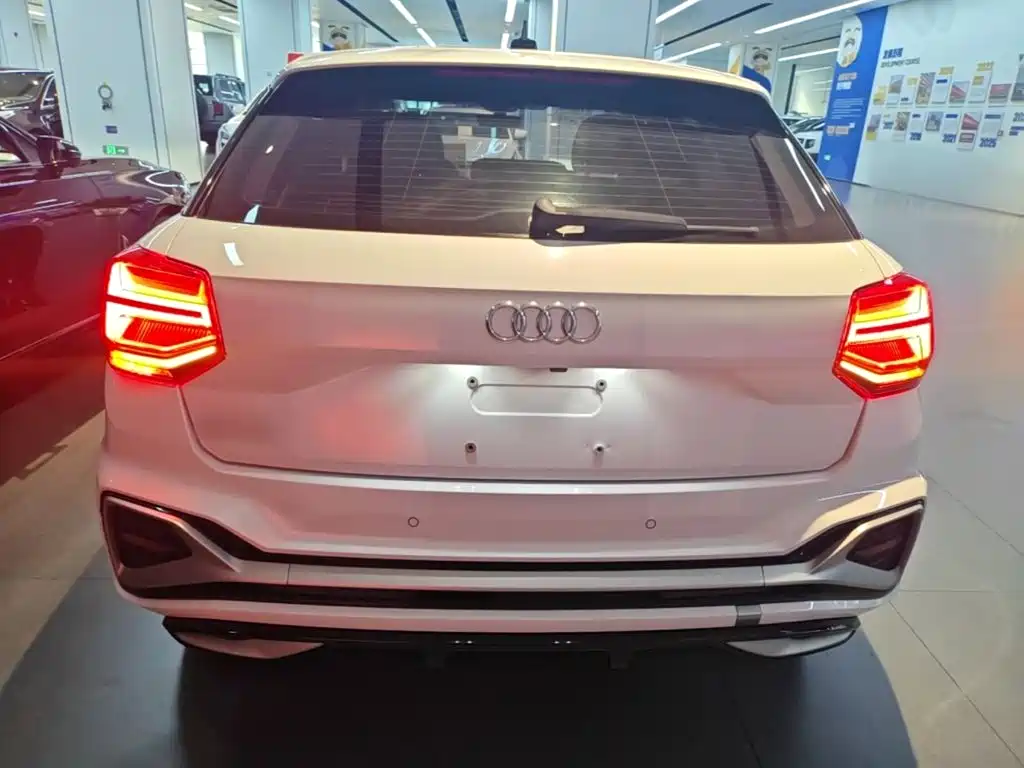Audi Q2L — миниатюра 6