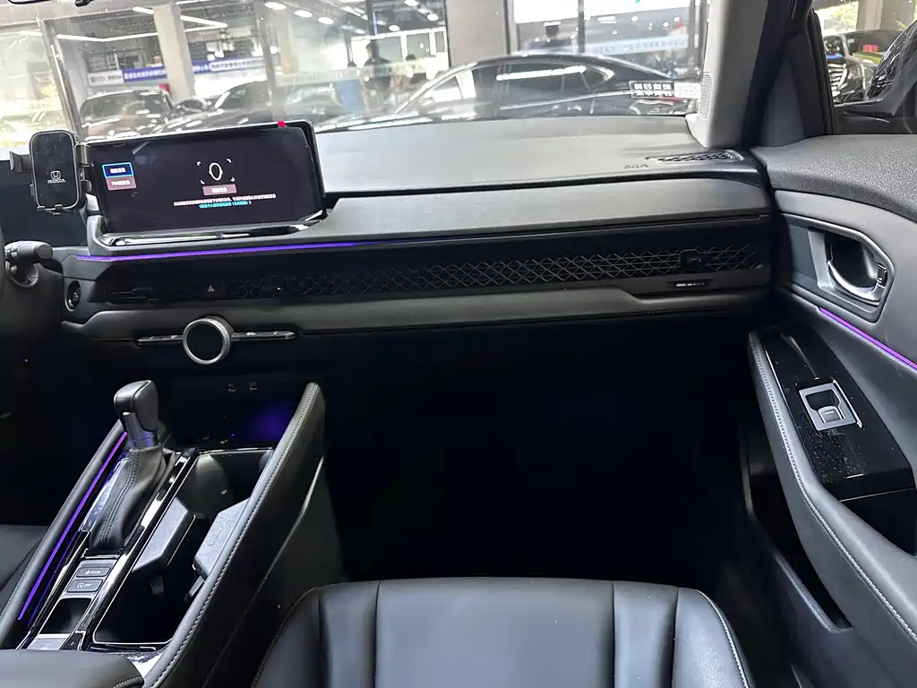Honda Accord — миниатюра 9