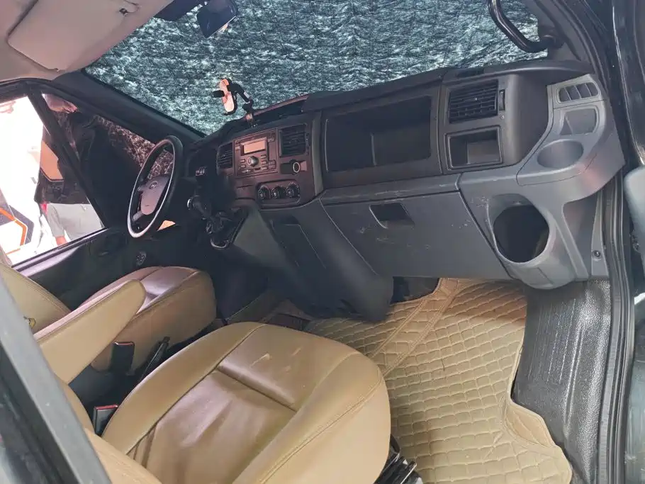 Ford Transit Custom — миниатюра 8