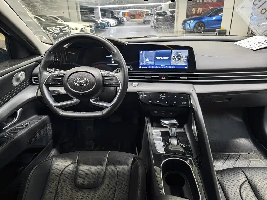 Hyundai Elantra — миниатюра 5