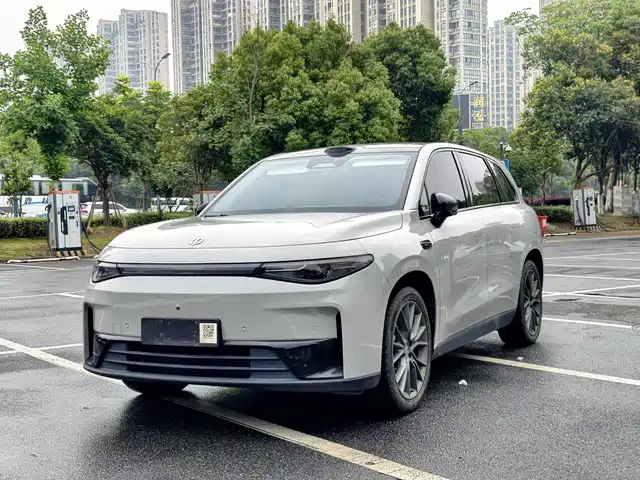 2025 Leapmotor C10