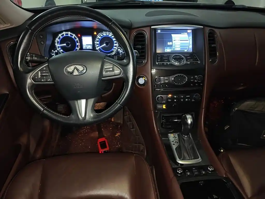 Infiniti QX50 — миниатюра 10