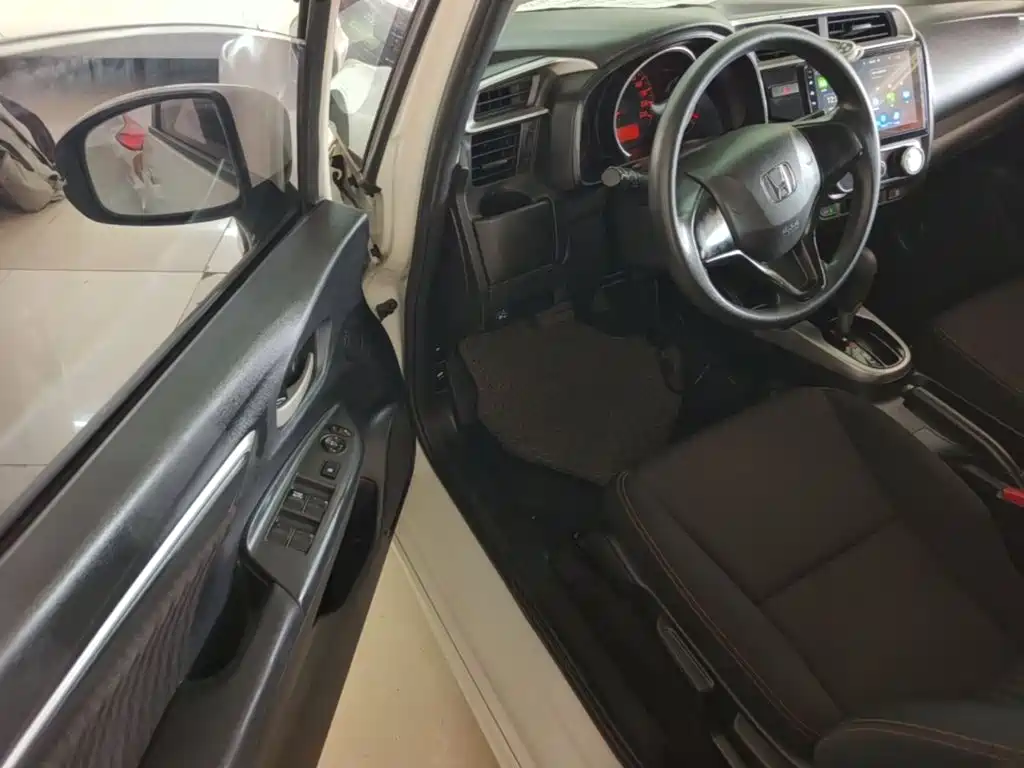 Honda Fit — миниатюра 16