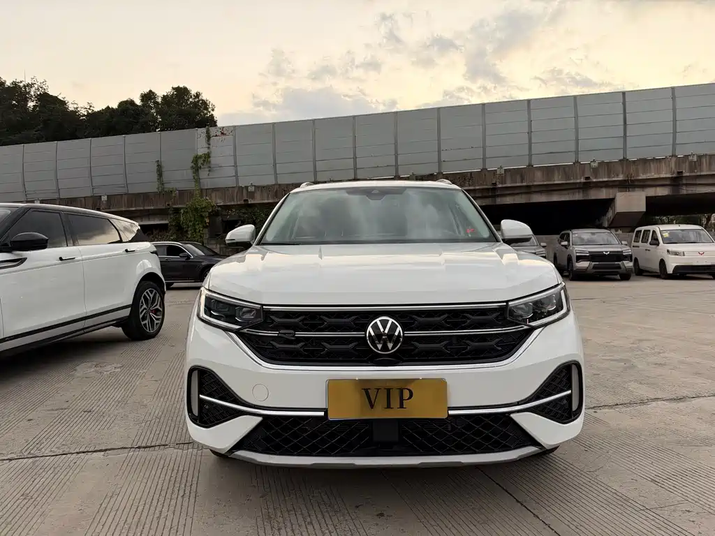 Volkswagen X — миниатюра 2