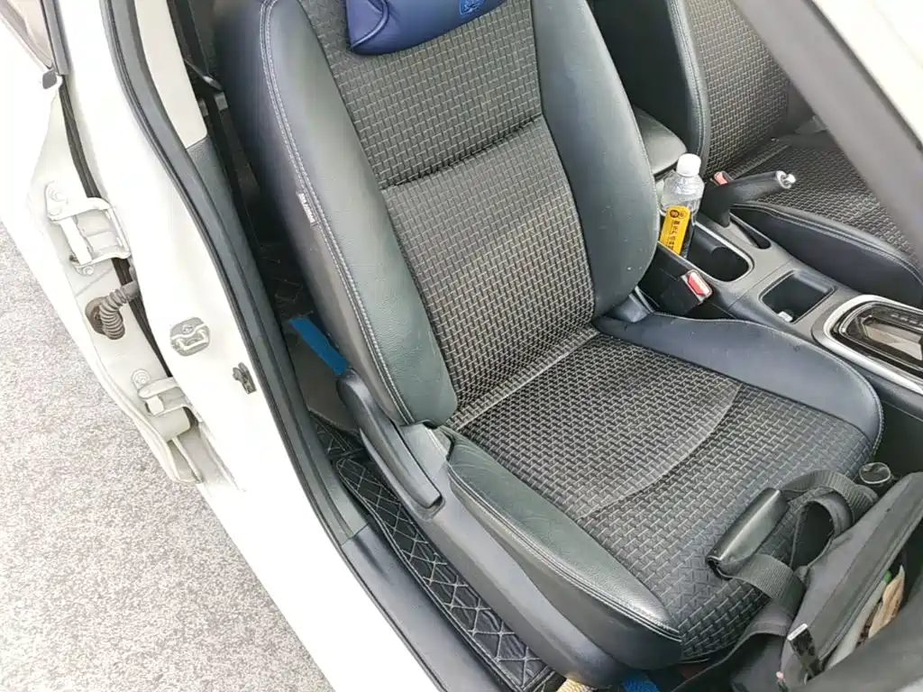 Nissan Tiida — миниатюра 25