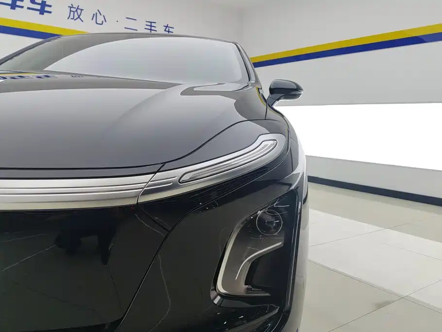 Hongqi Hongqi E-QM5 — миниатюра 5