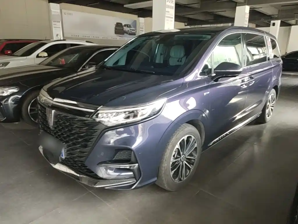 Roewe iMAX8