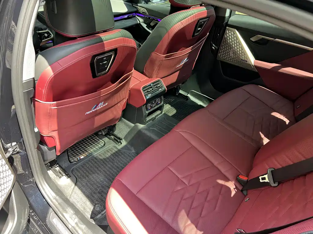 BMW 5 Series — миниатюра 21