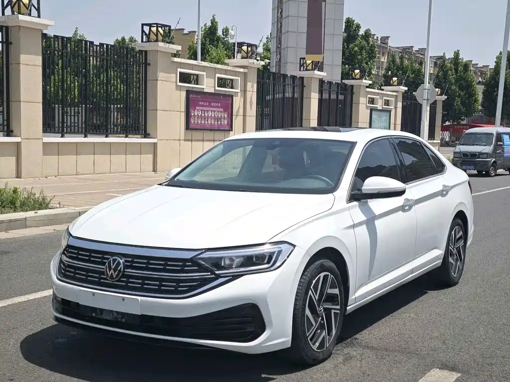 Volkswagen Sagitar 2022