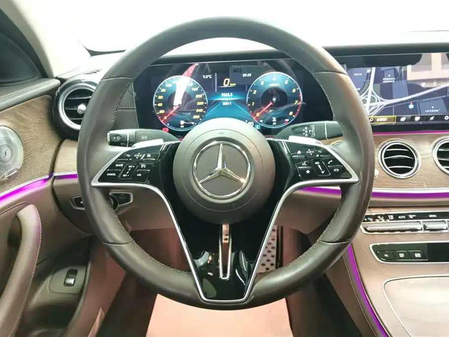 MERCEDES-BENZ E CLASS