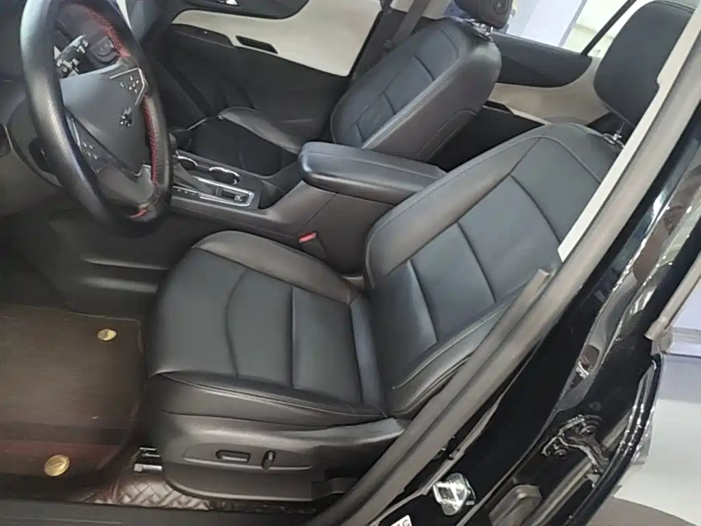 Chevrolet Equinox — миниатюра 15