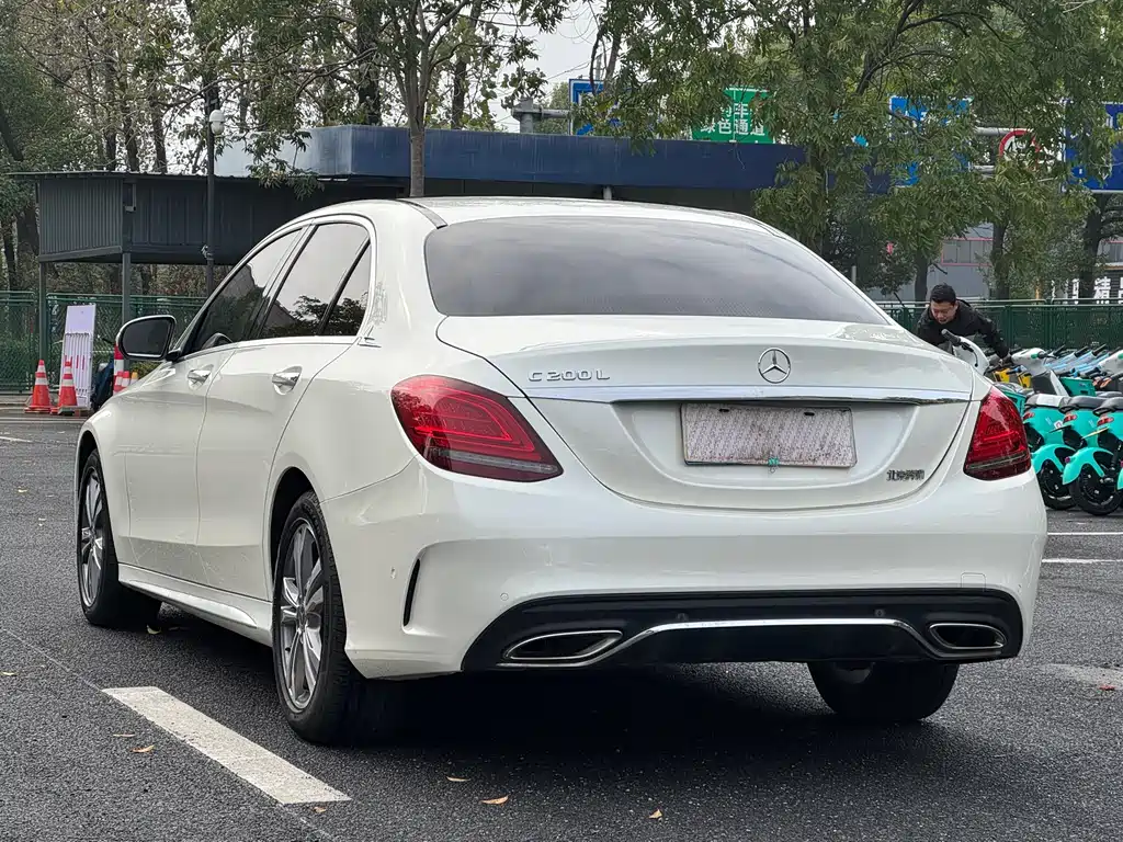 MERCEDES-BENZ C CLASS