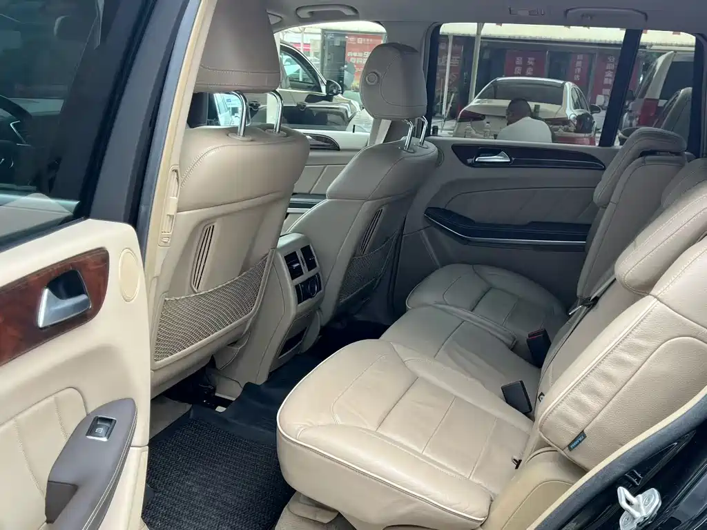 Mercedes-Benz GL-Class — миниатюра 5