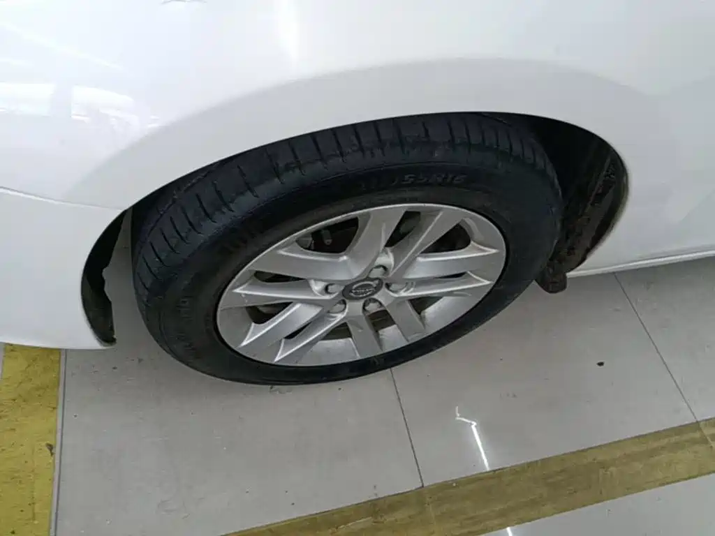 Volvo S60 — миниатюра 23