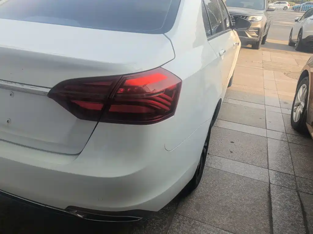 Geely Emgrand — миниатюра 8