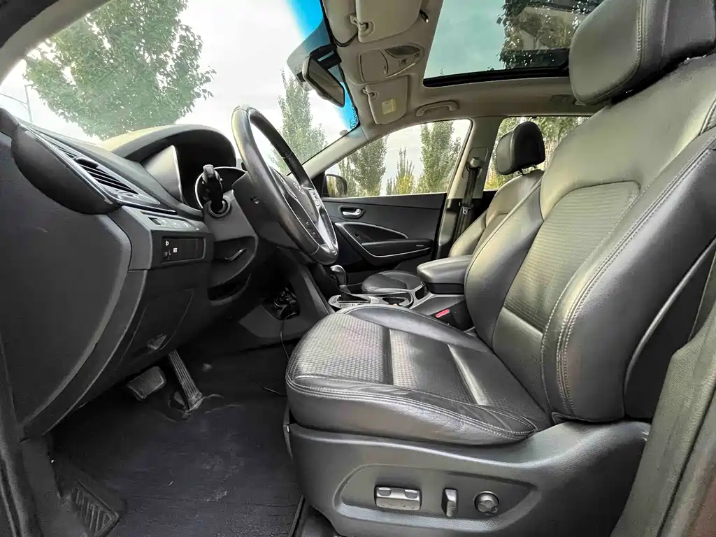 Hyundai Santa Fe — миниатюра 4