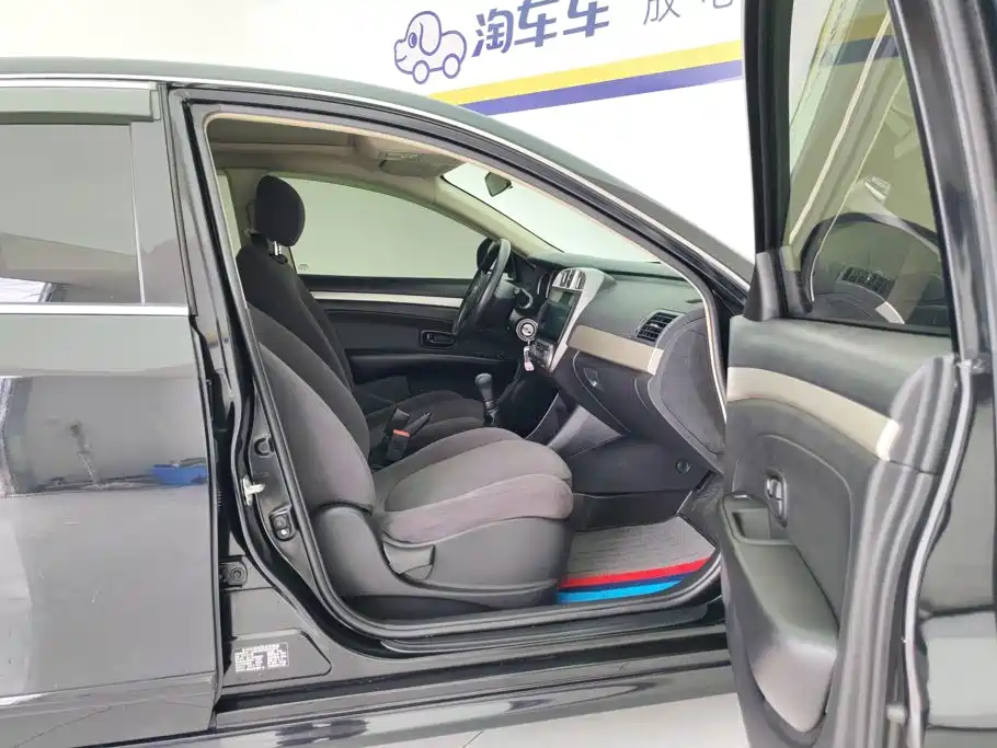 Nissan Sylphy — миниатюра 8