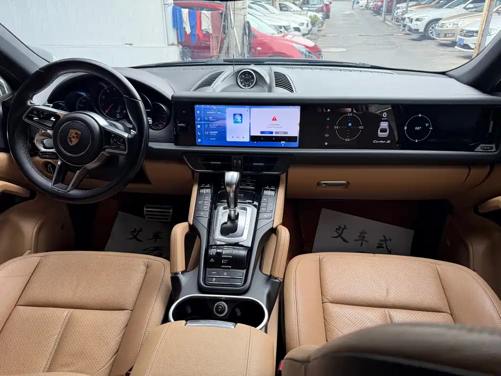 Porsche Cayenne — миниатюра 13