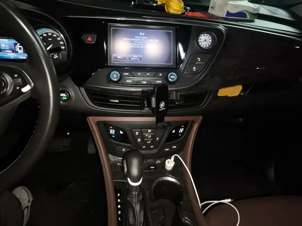 Buick Envision Plus — миниатюра 6
