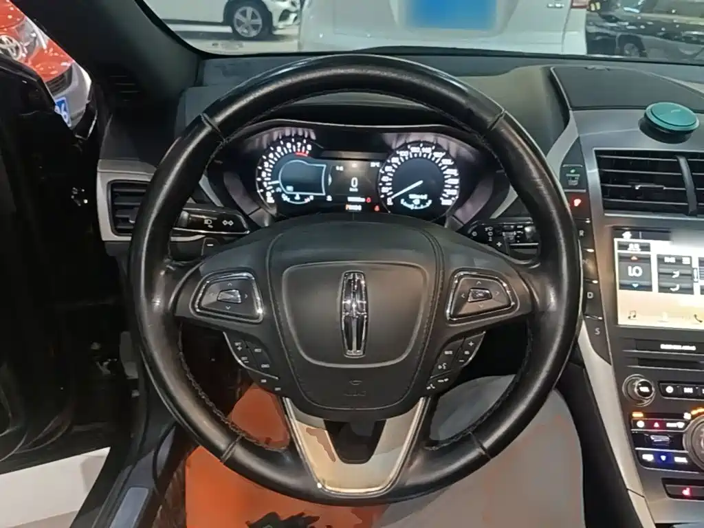 Lincoln MKZ — миниатюра 11