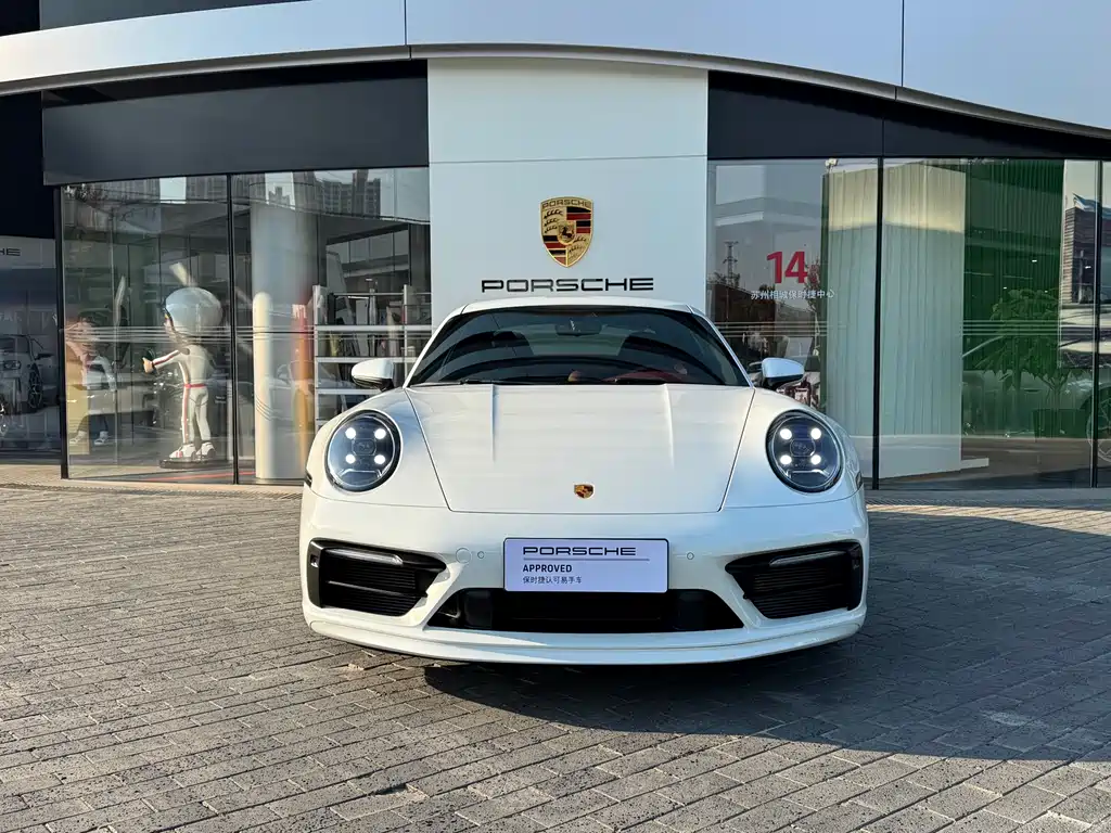PORSCHE 911