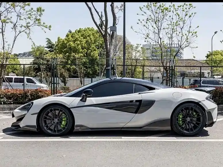 MCLAREN 570