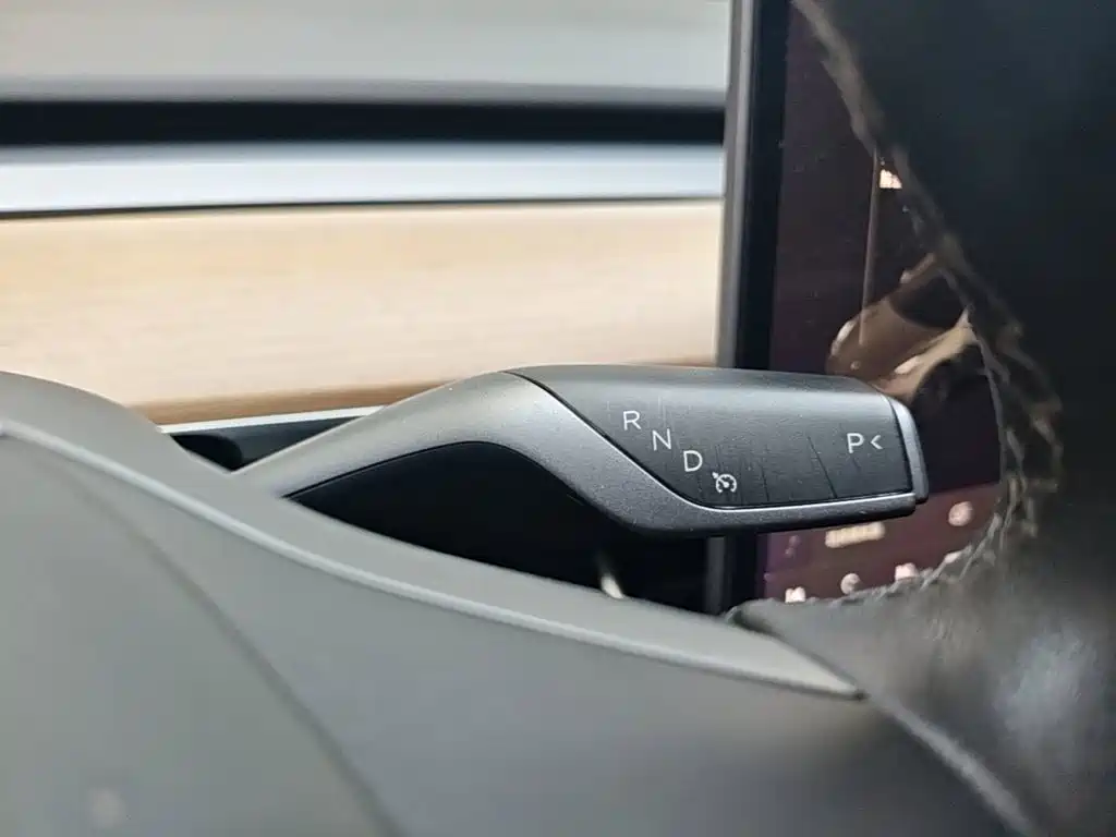 Tesla Model 3 — миниатюра 14