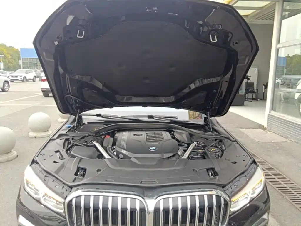 BMW 7 Series — миниатюра 20