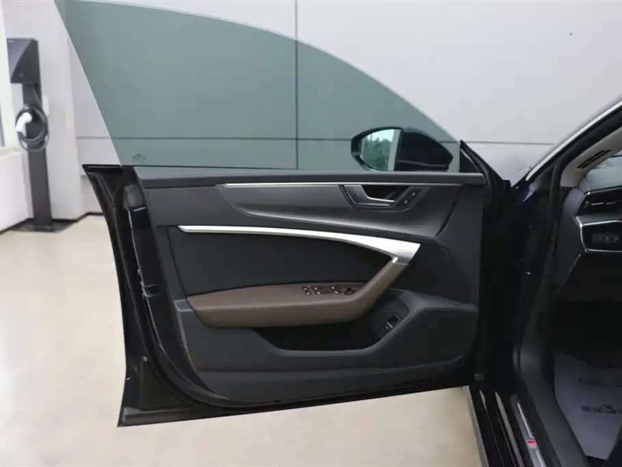 Audi A7L 2022 45 TFSI S-line