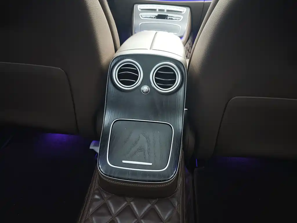 Mercedes-Benz E-Class — миниатюра 15