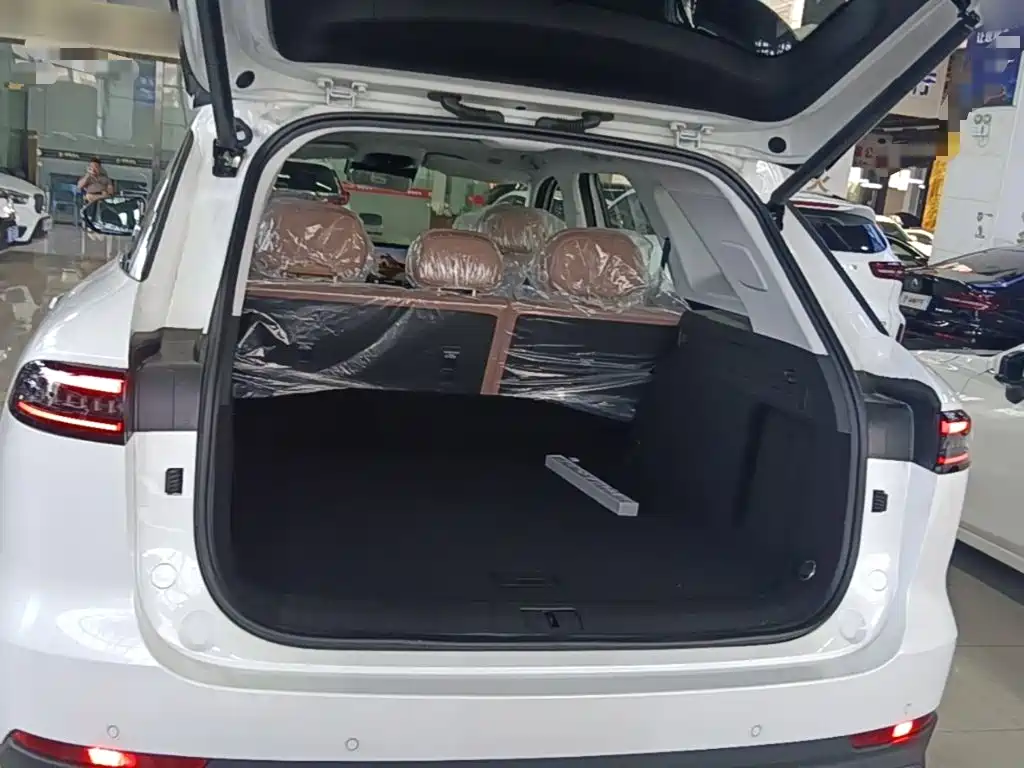 Chery Tiggo 8L — миниатюра 19