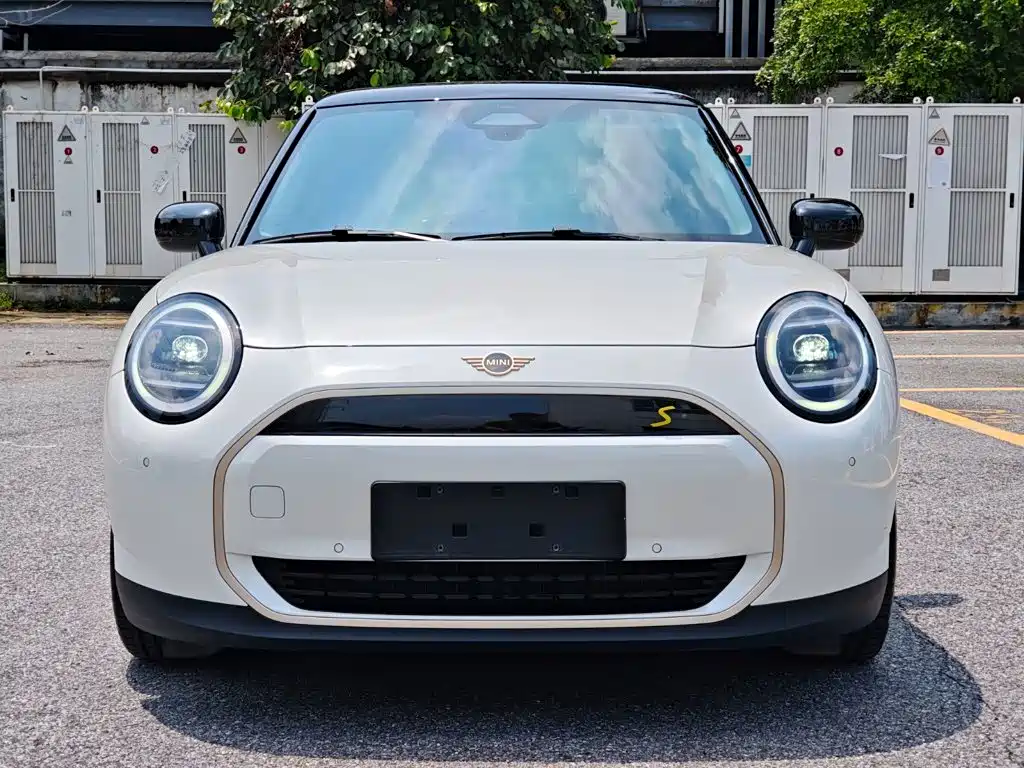MINI MINI COOPER EV — миниатюра 2