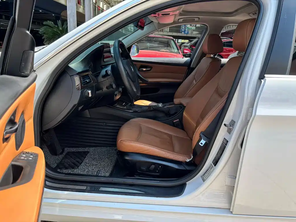 BMW 3 Series — миниатюра 4
