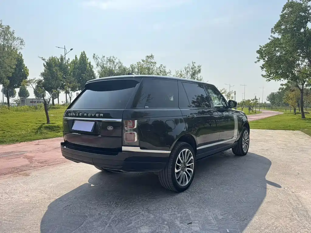 Land Rover Range Rover — миниатюра 8