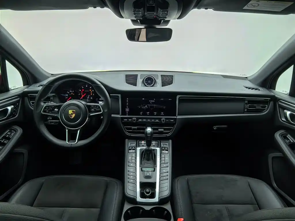 Porsche Macan — миниатюра 12