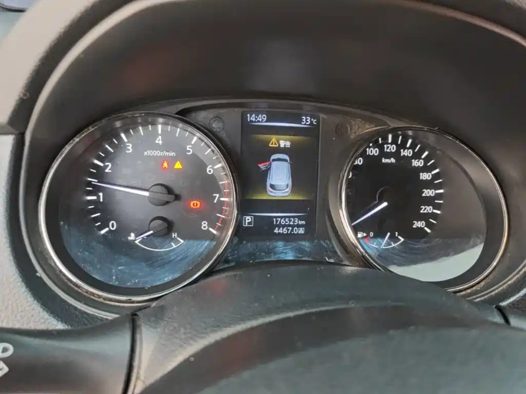 Nissan Qashqai — миниатюра 12