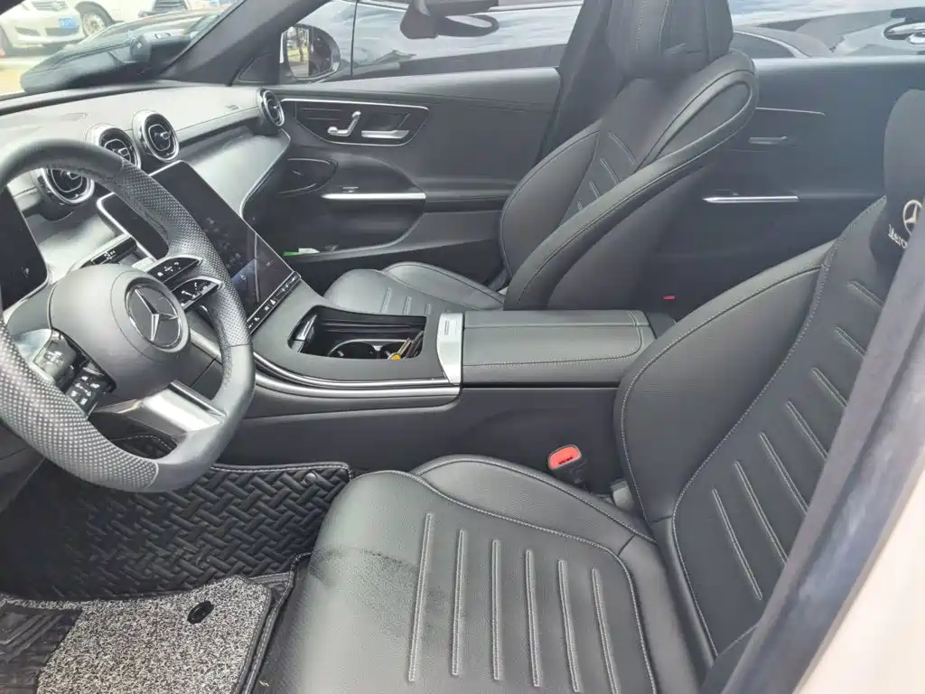 Mercedes-Benz C-Class — миниатюра 16