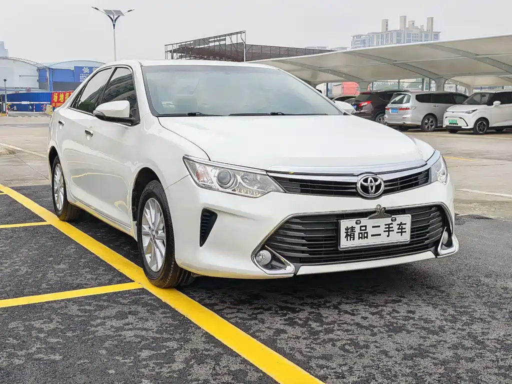 Toyota Camry 2016 2.0G Lead