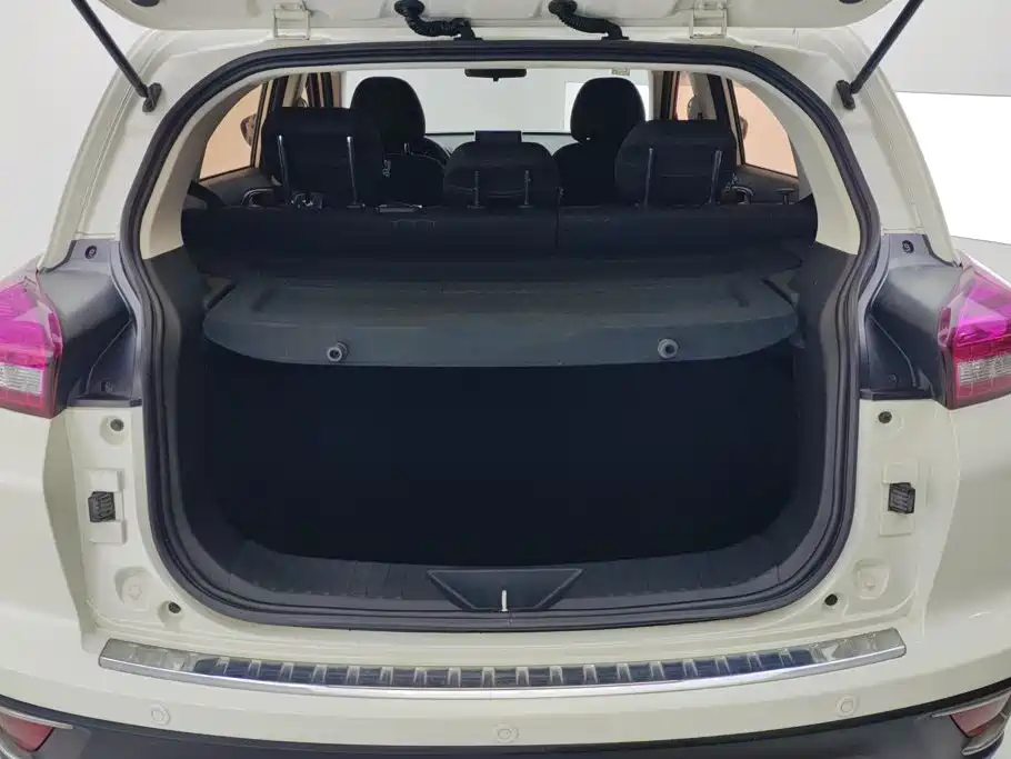 BAIC Senova X35 — миниатюра 4