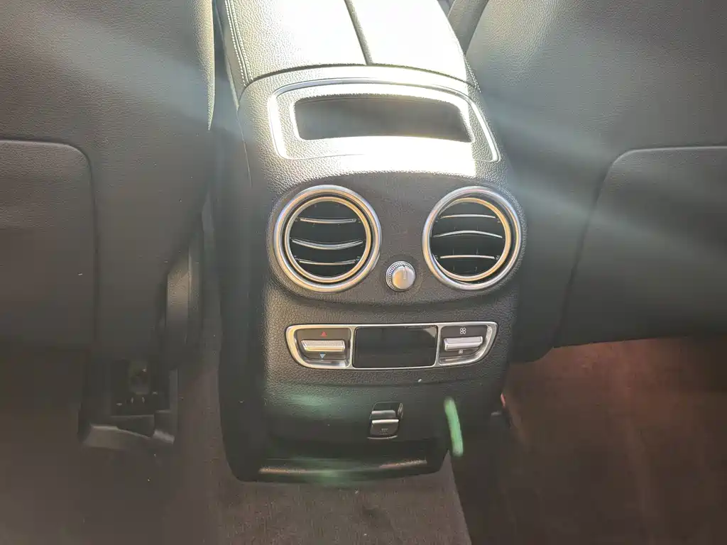 Mercedes-Benz GLC — миниатюра 11