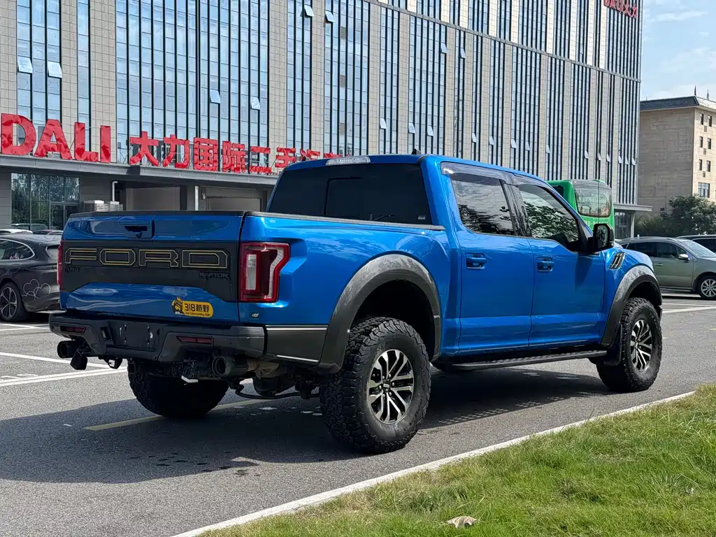 Ford F-150 Raptor — миниатюра 7