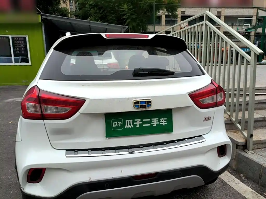 Geely Vision X3 — миниатюра 6
