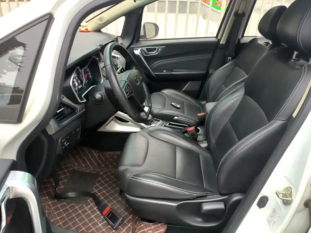 Geely Vision X3 — миниатюра 15