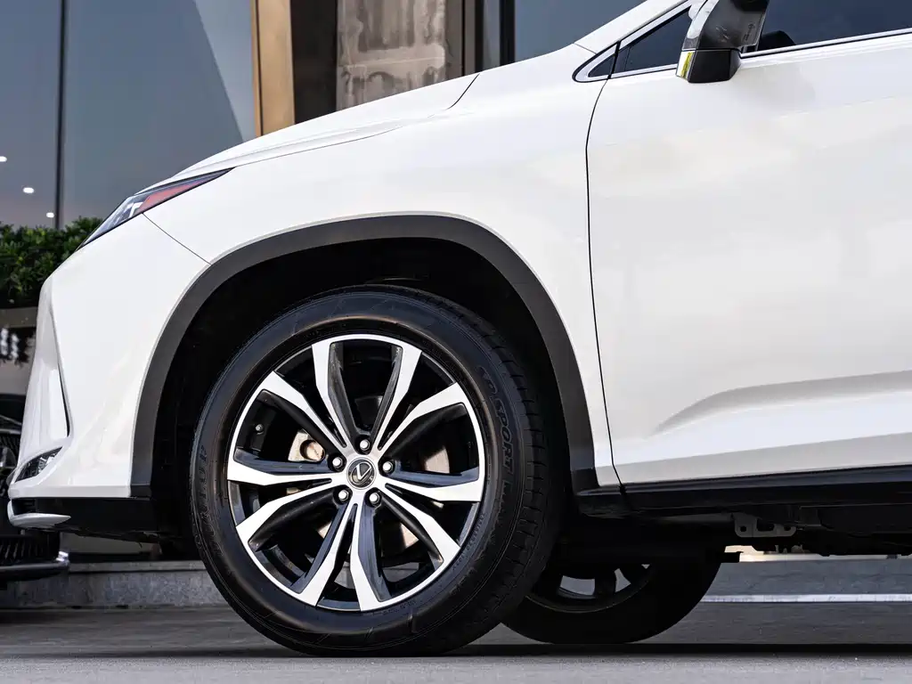Lexus RX — миниатюра 8