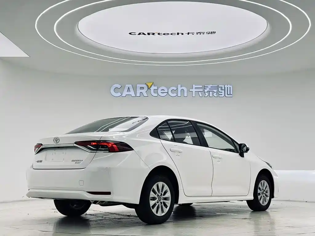 Toyota Corolla — миниатюра 5