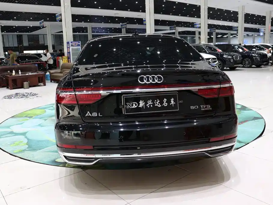Audi A8 — миниатюра 5