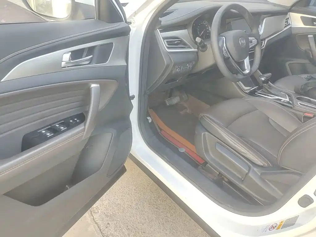 Changan CS35PLUS — миниатюра 16