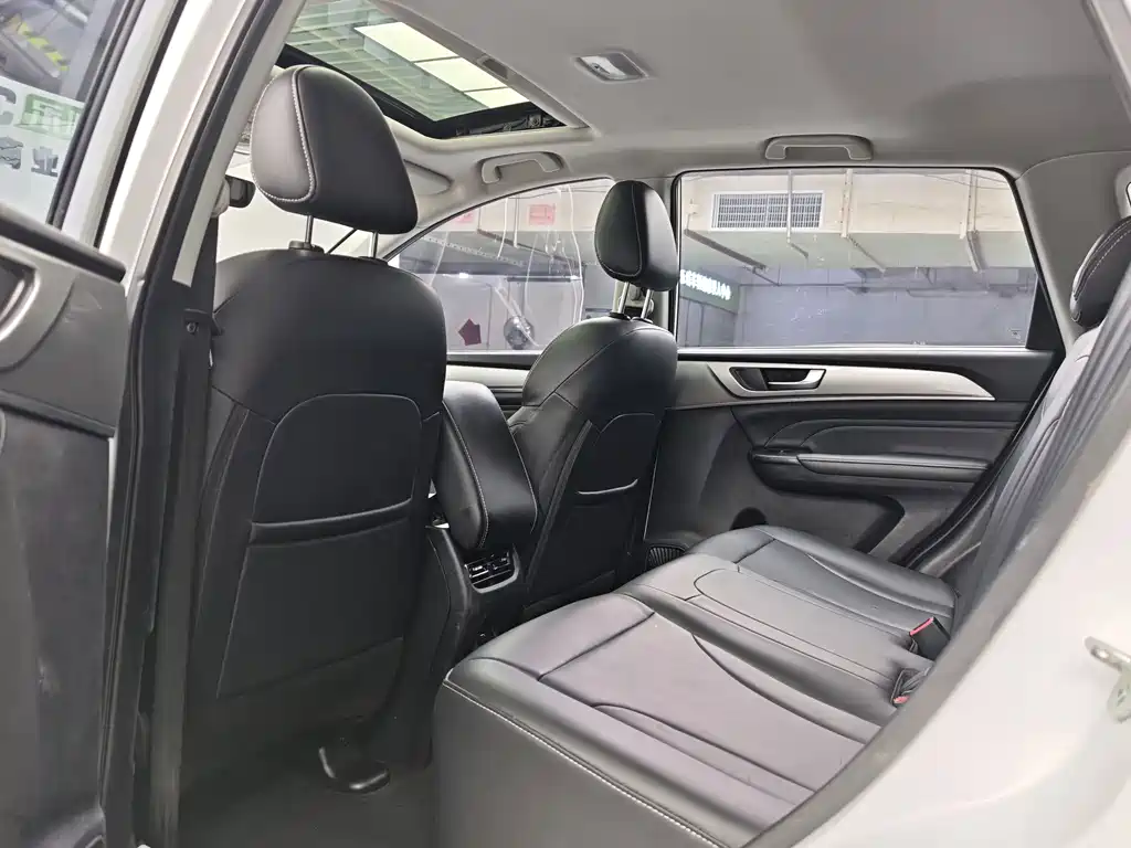 Haval M6 — миниатюра 12
