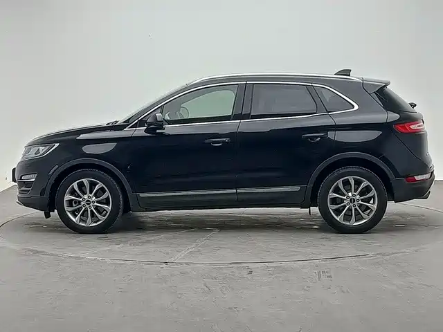 Lincoln MKC — миниатюра 5